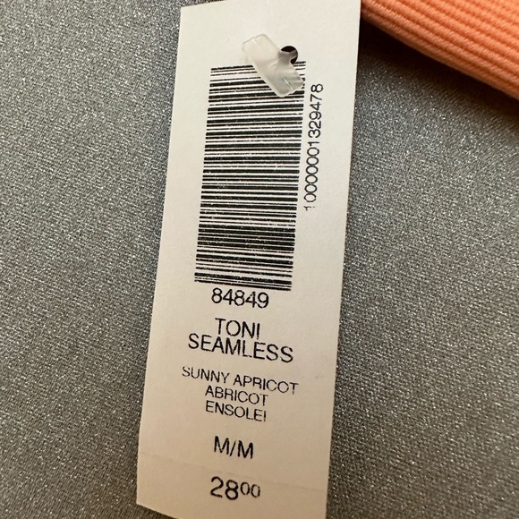Toni seamless tank size medium - Picture 2 of 2